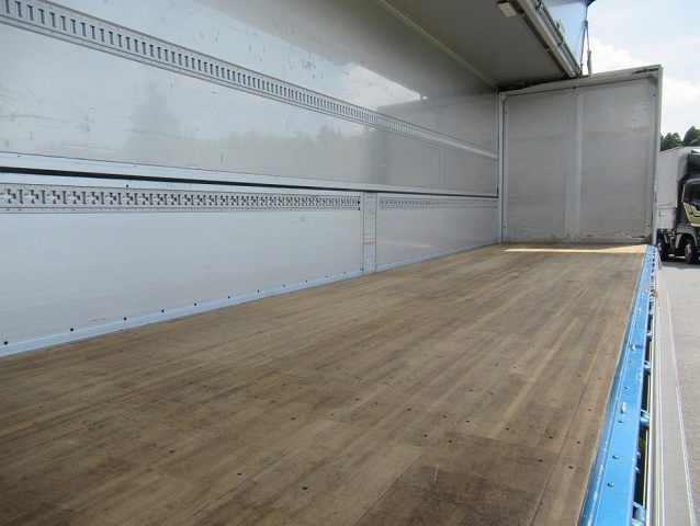 三菱ふそうスーパーグレートパネルウイング大型（10t）[写真21]