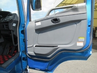 三菱ふそうスーパーグレートパネルウイング大型（10t）[写真07]