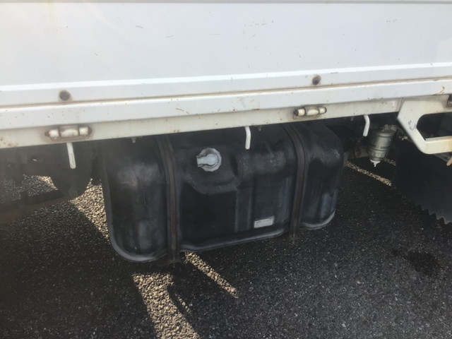 いすゞエルフ平ボディ小型（2t・3t）[写真11]