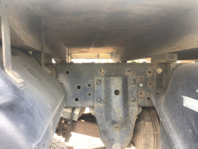 いすゞエルフ平ボディ小型（2t・3t）[写真13]