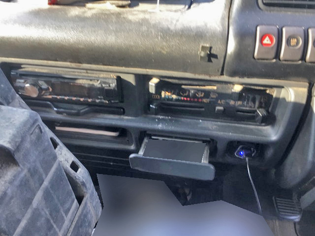 いすゞエルフ平ボディ小型（2t・3t）[写真23]