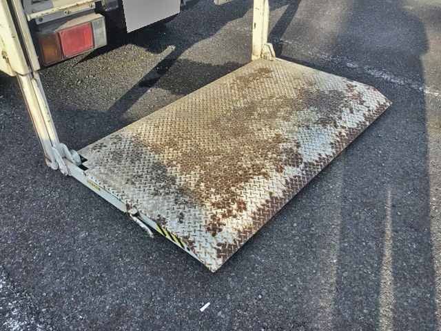 いすゞエルフ平ボディ小型（2t・3t）[写真08]