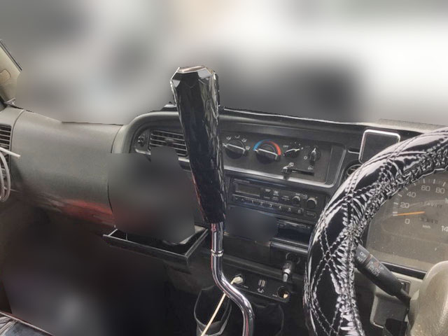 三菱ふそうキャンターダンプ・クレーン付小型（2t・3t）[写真31]