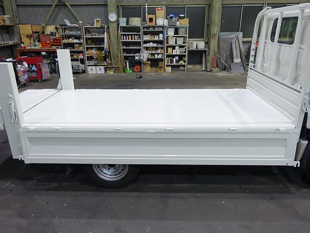 トヨタトヨエース平ボディ小型（2t・3t）[写真11]