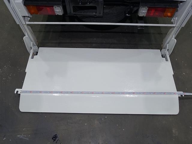 トヨタトヨエース平ボディ小型（2t・3t）[写真12]