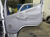 トヨタトヨエース平ボディ小型（2t・3t）[写真32]