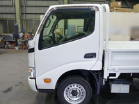 トヨタトヨエース平ボディ小型（2t・3t）[写真08]