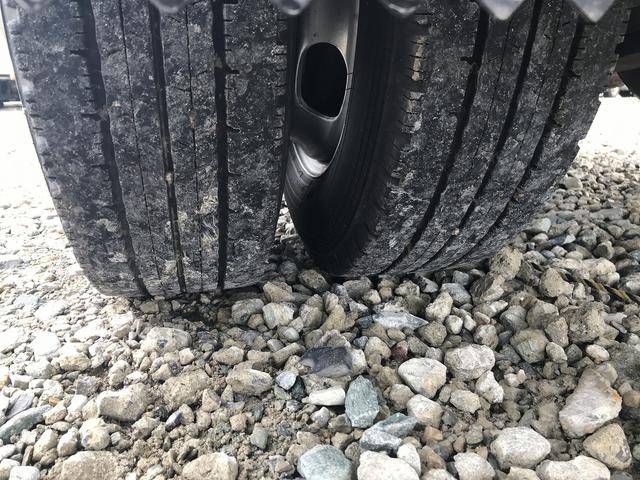 いすゞエルフ平ボディ小型（2t・3t）[写真22]