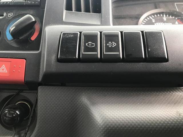 いすゞエルフ平ボディ小型（2t・3t）[写真28]