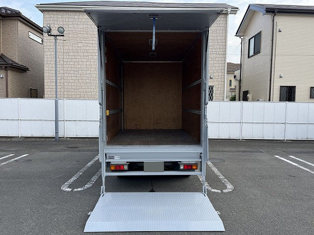 三菱ふそうキャンターアルミバン小型（2t・3t）[写真10]