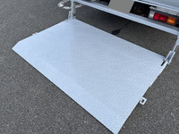 三菱ふそうキャンターアルミバン小型（2t・3t）[写真11]