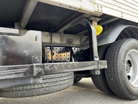 三菱ふそうキャンターアルミバン小型（2t・3t）[写真16]