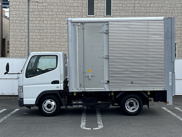 三菱ふそうキャンターアルミバン小型（2t・3t）[写真06]