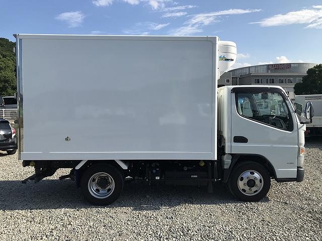 三菱ふそうキャンター冷凍車（冷蔵車）小型（2t・3t）[写真05]