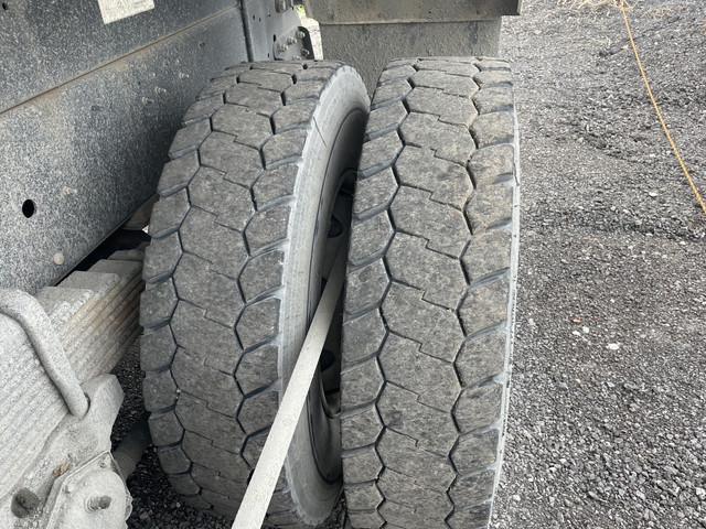 日野プロフィアダンプ大型（10t）[写真12]