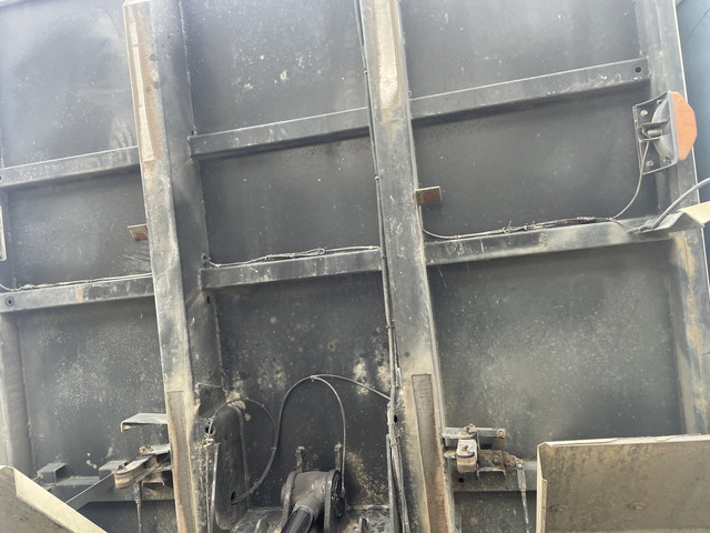 日野プロフィアダンプ大型（10t）[写真08]