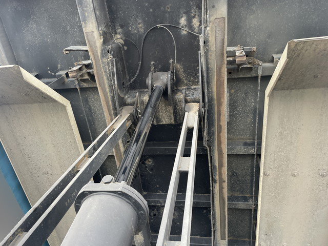 日野プロフィアダンプ大型（10t）[写真09]