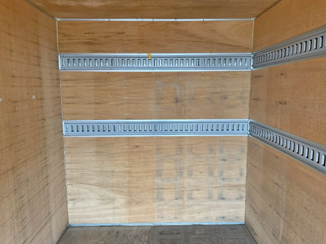 いすゞエルフパネルバン小型（2t・3t）[写真14]