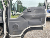 いすゞエルフパネルバン小型（2t・3t）[写真29]