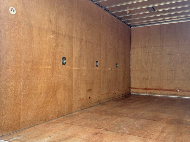 いすゞエルフアルミバン小型（2t・3t）[写真10]