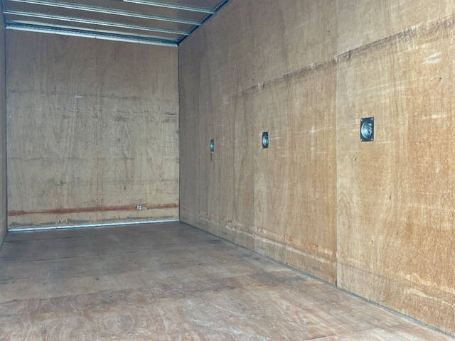 いすゞエルフアルミバン小型（2t・3t）[写真11]