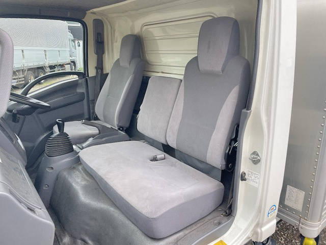 いすゞエルフアルミバン小型（2t・3t）[写真29]