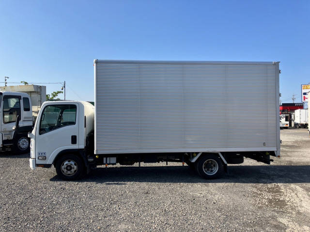 いすゞエルフアルミバン小型（2t・3t）[写真03]