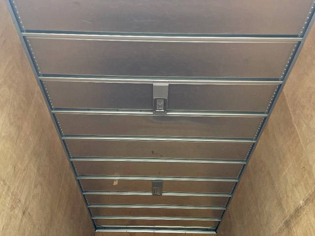 いすゞエルフアルミバン小型（2t・3t）[写真09]