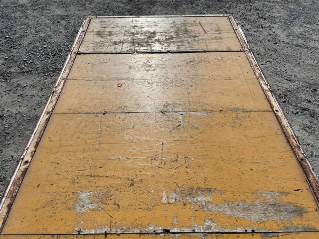 いすゞエルフ平ボディ小型（2t・3t）[写真15]