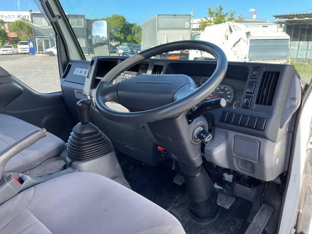 いすゞエルフ平ボディ小型（2t・3t）[写真28]