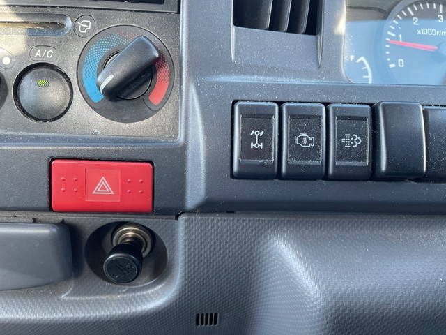 いすゞエルフ平ボディ小型（2t・3t）[写真35]