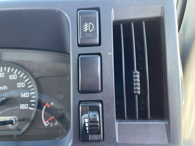 いすゞエルフ平ボディ小型（2t・3t）[写真36]