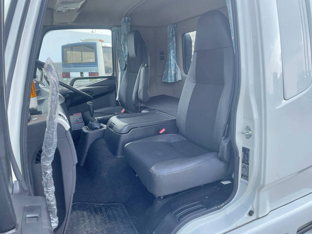 三菱ふそうファイタークレーン4段中型（4t）[写真31]