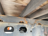 いすゞフォワード平ボディ中型（4t）[写真20]