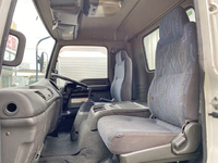 いすゞフォワード平ボディ中型（4t）[写真28]