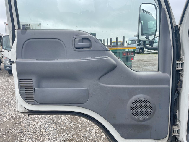 いすゞエルフ平ボディ小型（2t・3t）[写真28]