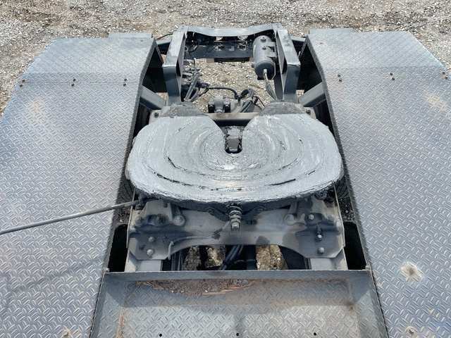 三菱ふそうスーパーグレートトレーラーヘッド（トラクターヘッド）大型（10t）[写真11]