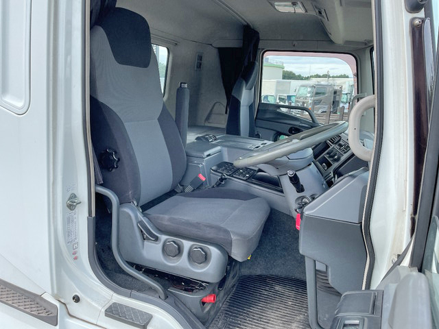 三菱ふそうスーパーグレートトレーラーヘッド（トラクターヘッド）大型（10t）[写真32]