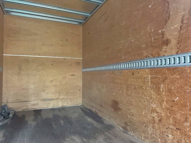 いすゞエルフアルミバン小型（2t・3t）[写真12]