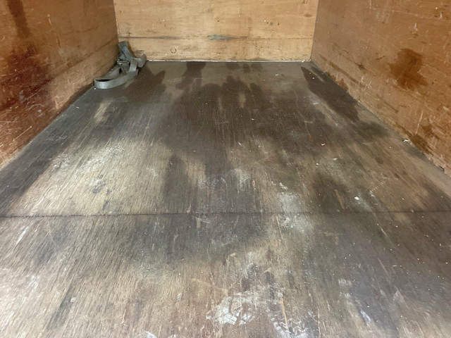 いすゞエルフアルミバン小型（2t・3t）[写真13]