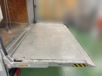 いすゞエルフアルミバン小型（2t・3t）[写真15]