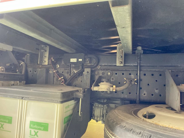 いすゞエルフアルミバン小型（2t・3t）[写真23]