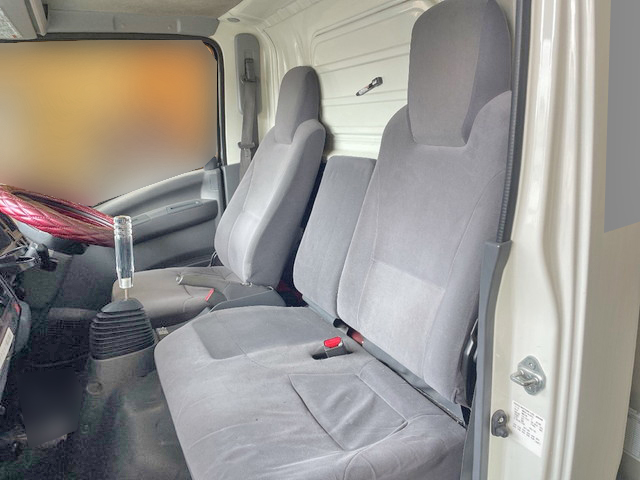 いすゞエルフアルミバン小型（2t・3t）[写真30]