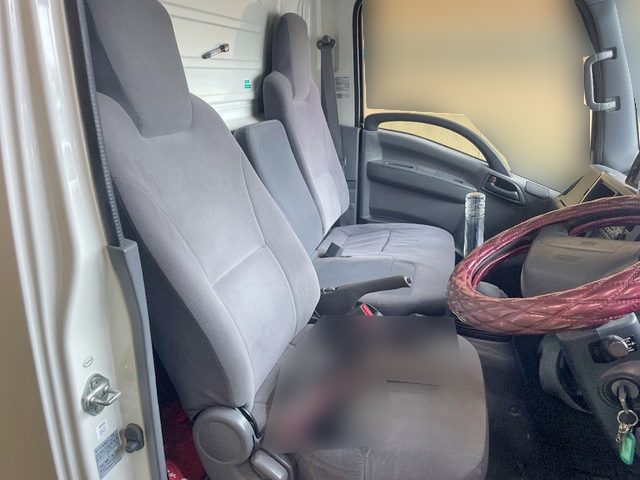 いすゞエルフアルミバン小型（2t・3t）[写真31]