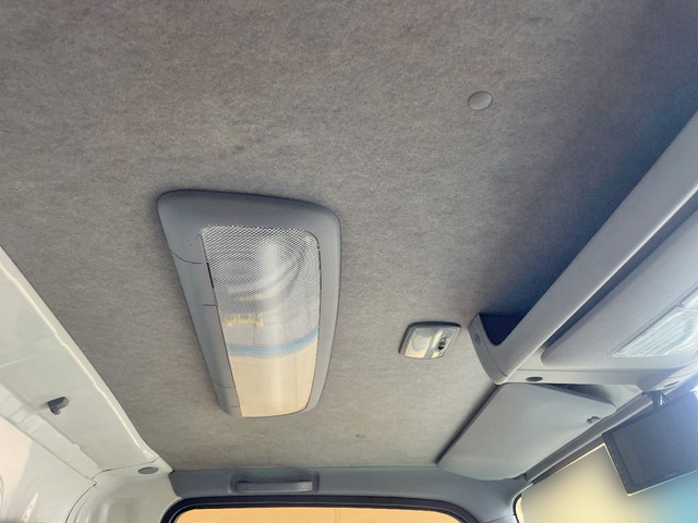 いすゞエルフアルミバン小型（2t・3t）[写真32]