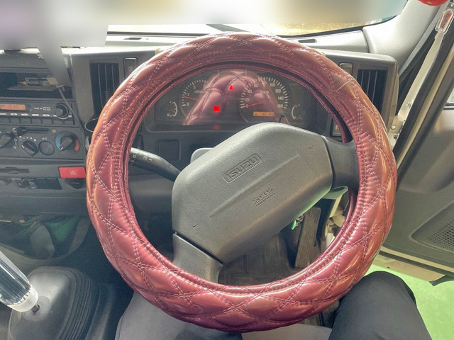 いすゞエルフアルミバン小型（2t・3t）[写真36]