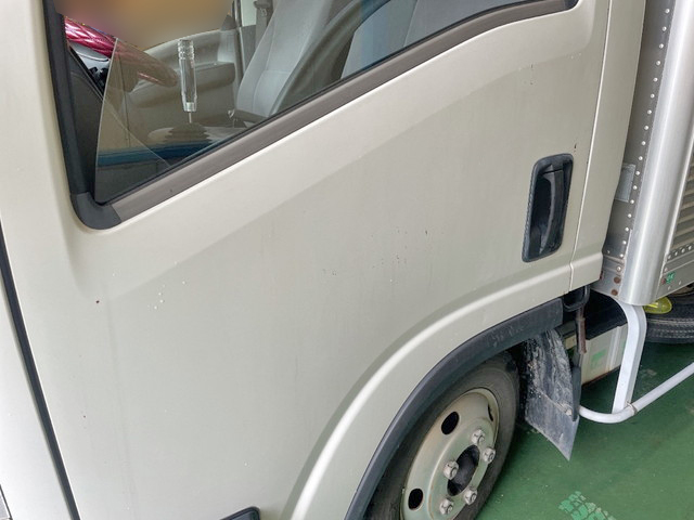 いすゞエルフアルミバン小型（2t・3t）[写真07]