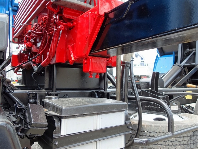 三菱ふそうファイターダンプ・クレーン付小型（2t・3t）[写真12]