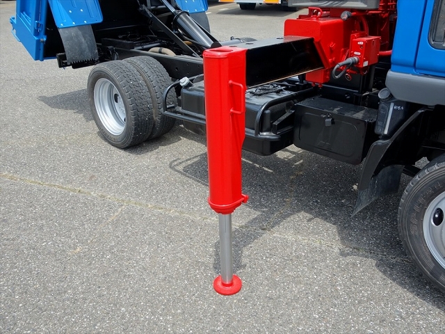三菱ふそうファイターダンプ・クレーン付小型（2t・3t）[写真16]