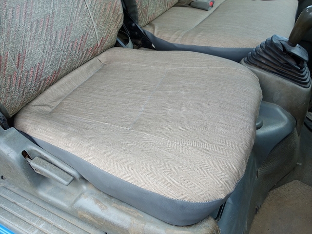 三菱ふそうファイターダンプ・クレーン付小型（2t・3t）[写真28]